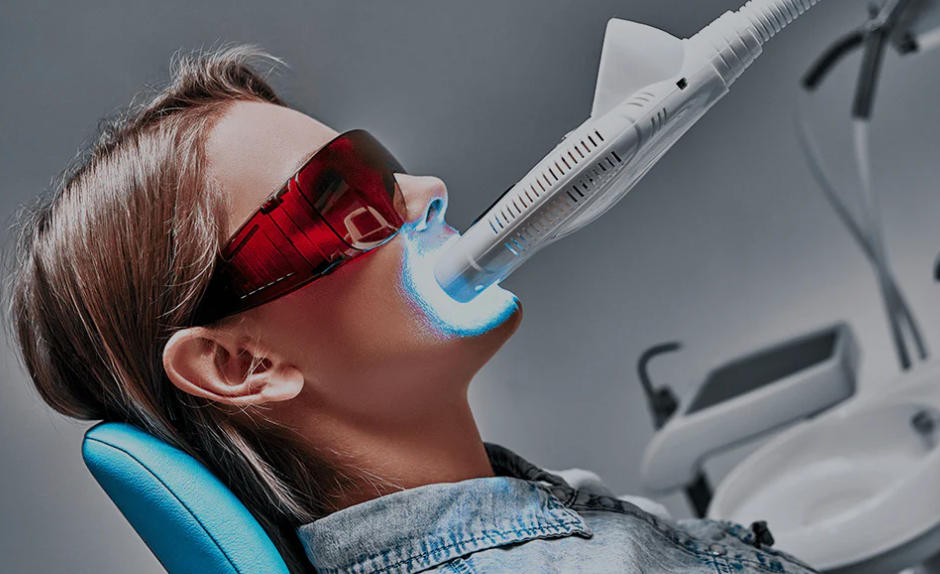 What Is Zoom Teeth Whitening and How Does It Work?