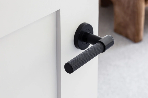 How to Choose the Perfect Door Handle for Every Room in Your Home